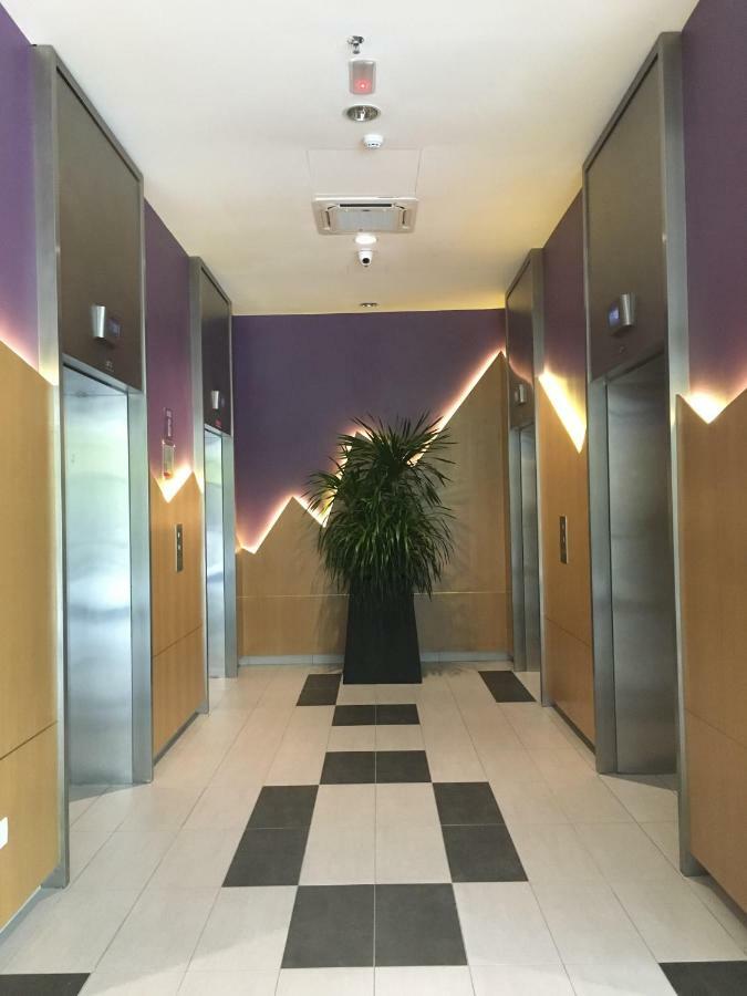 Ioi Conezion Iman'S Home With Pool View Unit بوتراجايا المظهر الخارجي الصورة